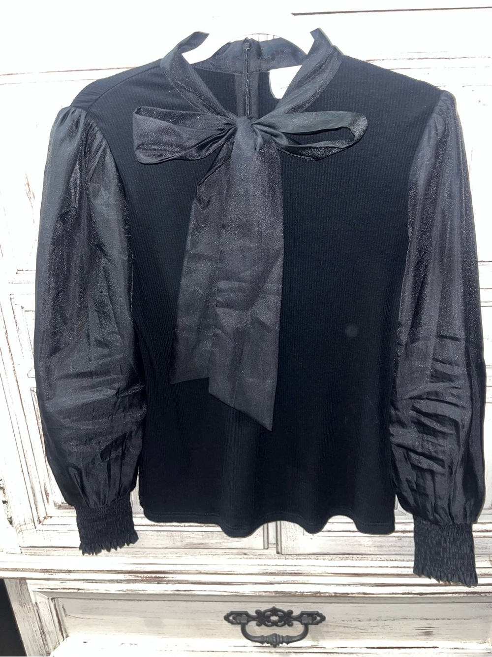 Dainty Jewell’s Bow Blouse